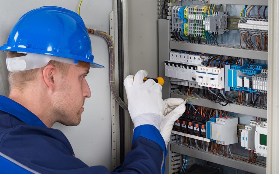 technicien électricien Paris 18